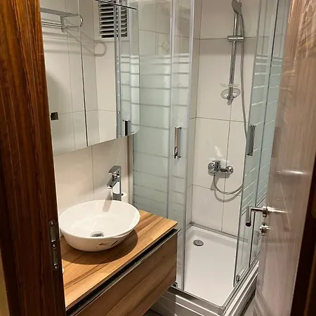 Ada Hotel