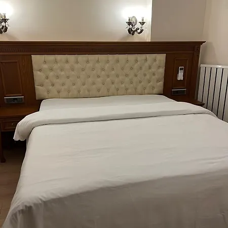 Ada Hotel 3*