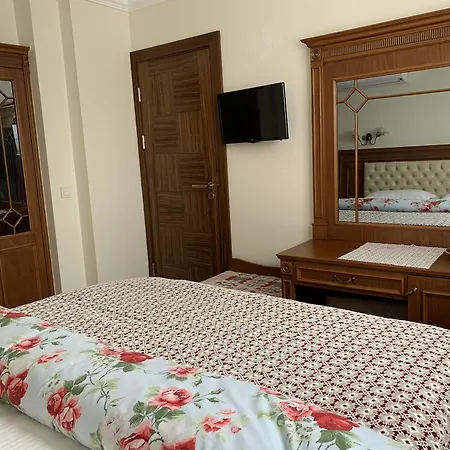 Hotel Ada