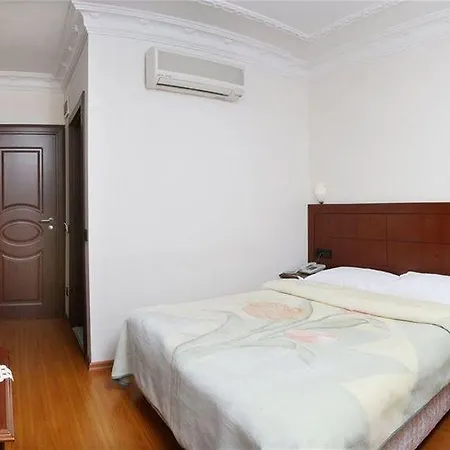 Ada Hotel 3*