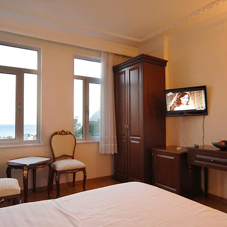 Hotel Ada