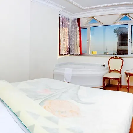 Hotel Ada