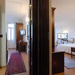 Ada 3*